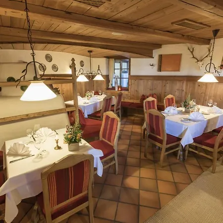 S'hoamatl Dorfkrug Aparthotel 4*