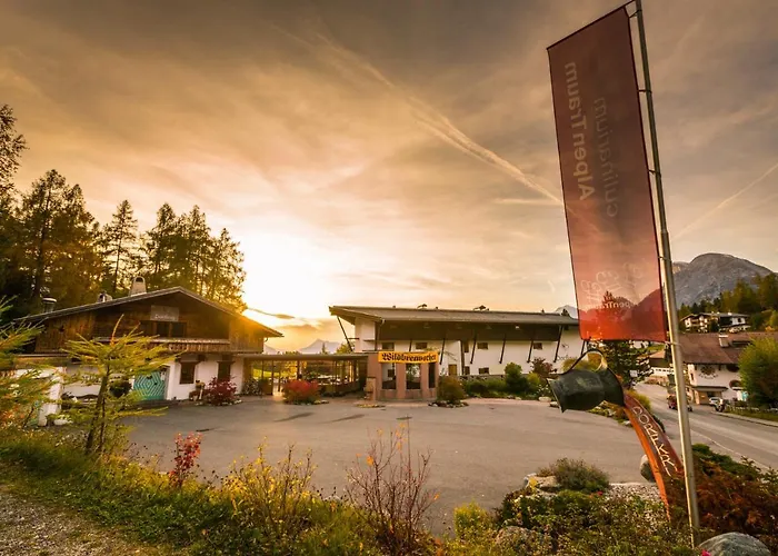 S'hoamatl Dorfkrug Ξενοδοχείο με διαμερίσματα Mösern